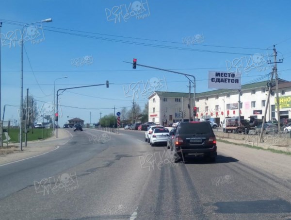 Московская область, Истринский район,  ад Лешково-Лобаново-Исаково, 1км + 750м от кругового движения, слева