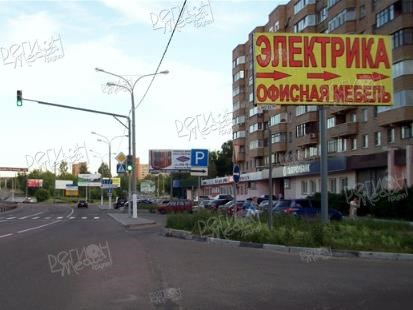 Щёлково Пролетарский пр-кт, д.1, поворот на ул.Советская, перекресток, светофор, напротив Газпромбанк, Сбербанк правая