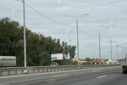 М2 Крым (Симферопольское шоссе), км 43 + 650 (22+750 от МКАД), право