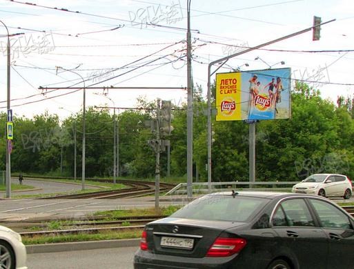 Новощукинская улица, у Строгинского моста  светофор, въезд в Строгино