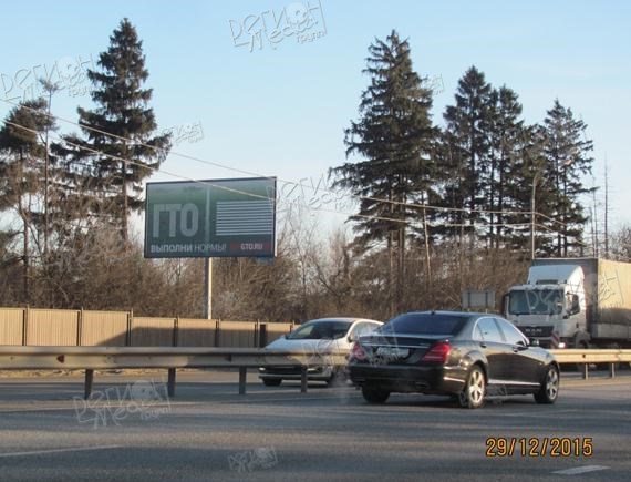 Ленинградское шоссе после Международного шоссе  30км 330м, (ТОЛЬКО БАННЕР) , правая сторона Б