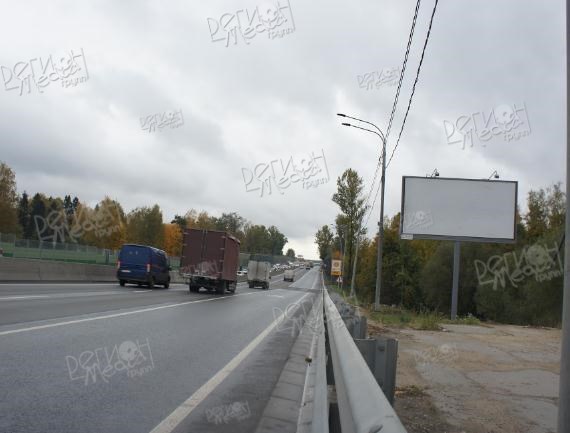 М-1 «Беларусь», 21км+620м после пересечения с Буденовским шоссе и  поста ГИБДД, правая сторона