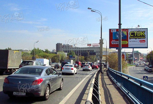 Рижская эстакада, после пересечения с улицей Сокольнический Вал, ТТК АЗС