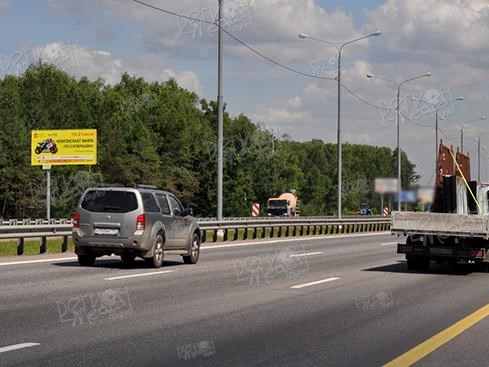М2 Крым (Симферопольское шоссе), км 44+450, право (км 23+550 от МКАД), в Москву