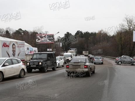 Туполевское шоссе, по направлению в  г. Жуковский. 70 м от автозаправочной станции «ТНК» на противоположной стороне ад Б